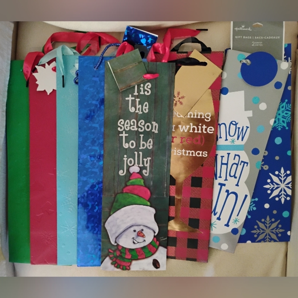 8 Pack Christmas Bottle Gift Bags Assorted Colors With Handles Holiday